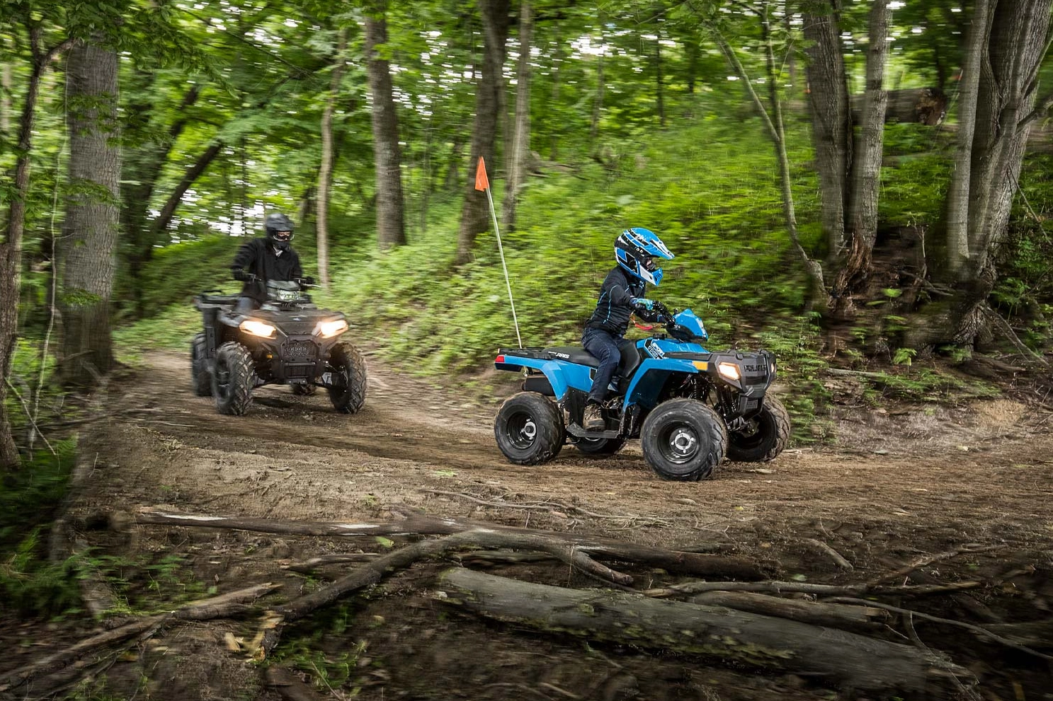 Gyerekeknek tervezett Polaris ATV-k és SxS járművek.